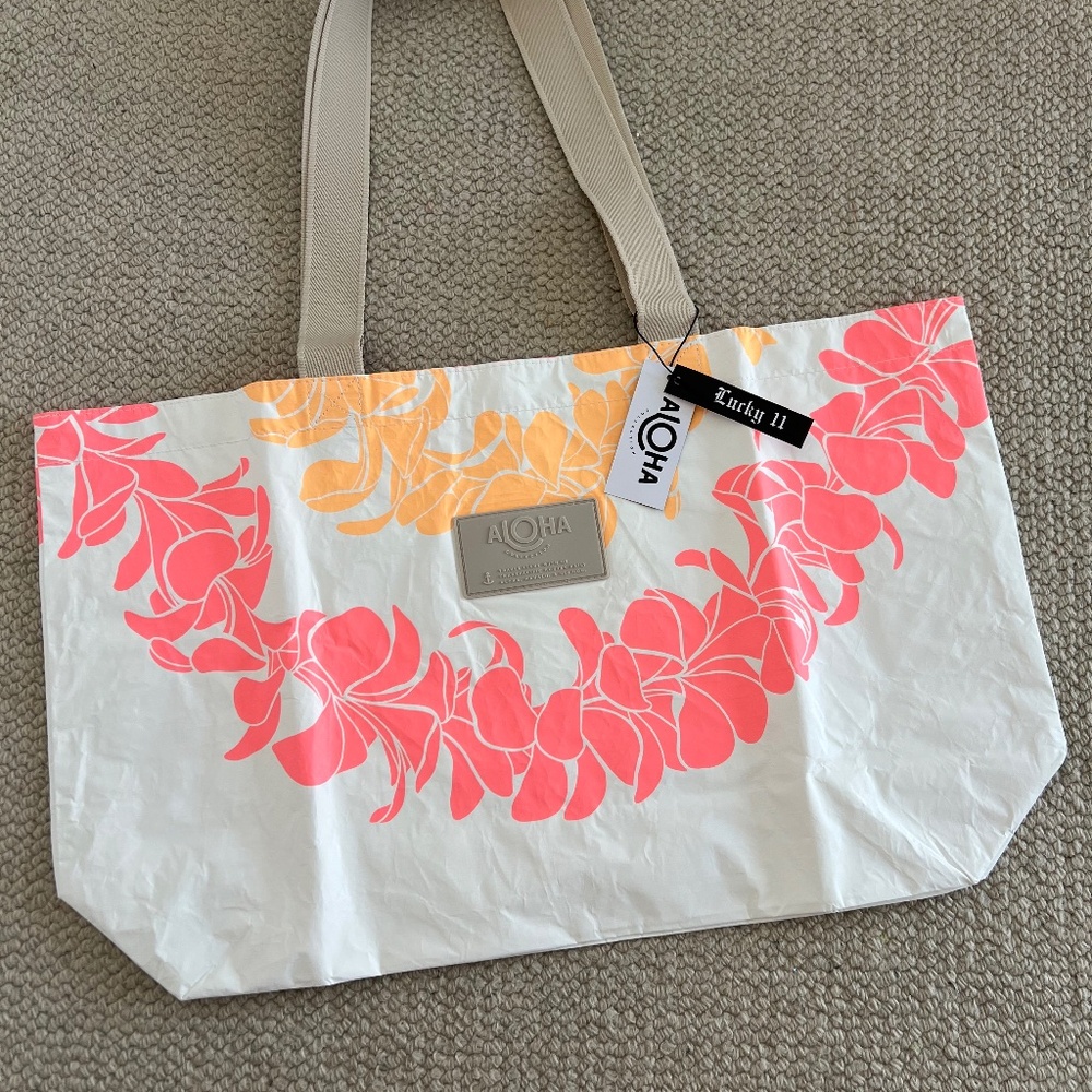 ALOHA Collection Holo Holo | Plumeria Lei ** LUCKY 11**